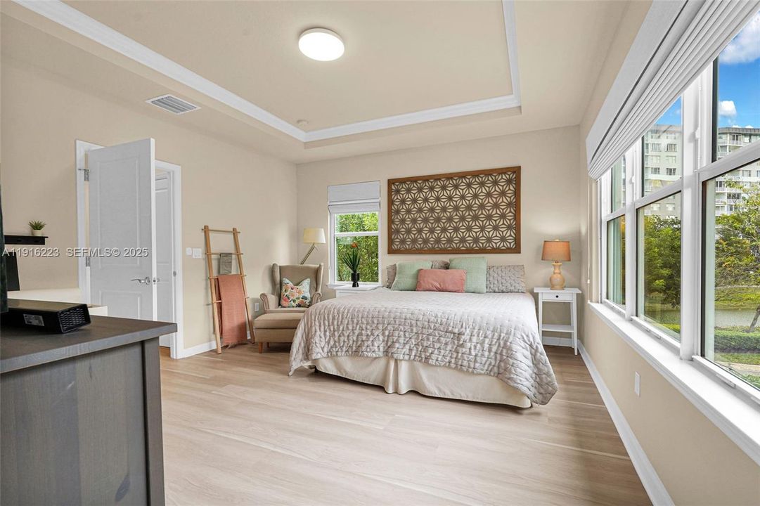 На продажу: $750,000 (3 спален, 2 ванн, 1769 Квадратных фут)