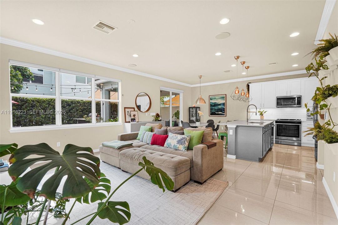 На продажу: $750,000 (3 спален, 2 ванн, 1769 Квадратных фут)