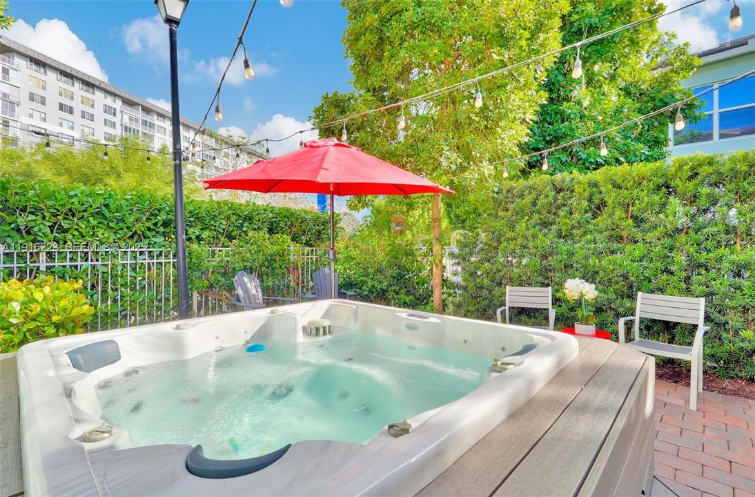 На продажу: $750,000 (3 спален, 2 ванн, 1769 Квадратных фут)