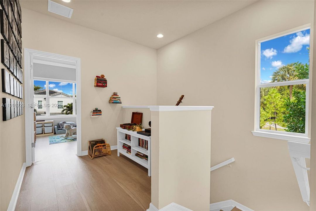 На продажу: $750,000 (3 спален, 2 ванн, 1769 Квадратных фут)