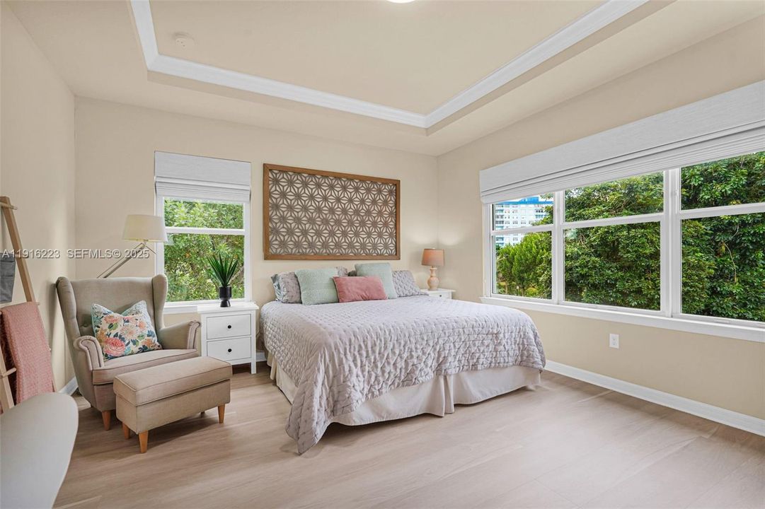 На продажу: $750,000 (3 спален, 2 ванн, 1769 Квадратных фут)