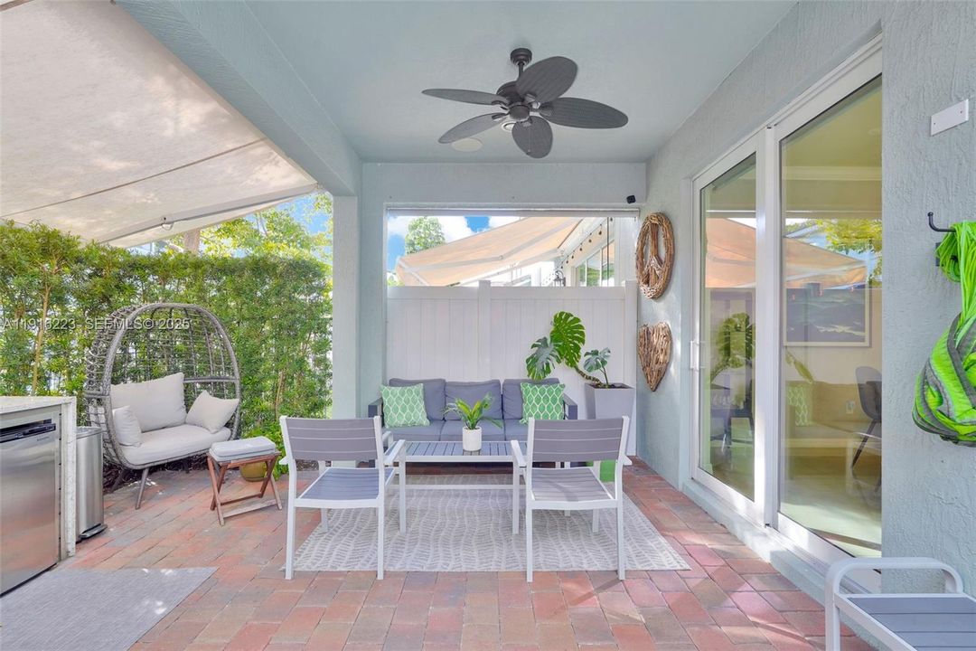 На продажу: $750,000 (3 спален, 2 ванн, 1769 Квадратных фут)