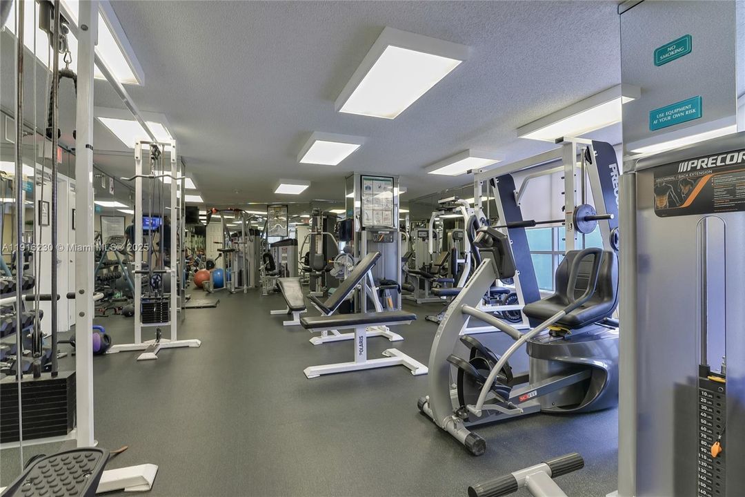 Active With Contract: $3,400 (2 beds, 2 baths, 1365 Square Feet)