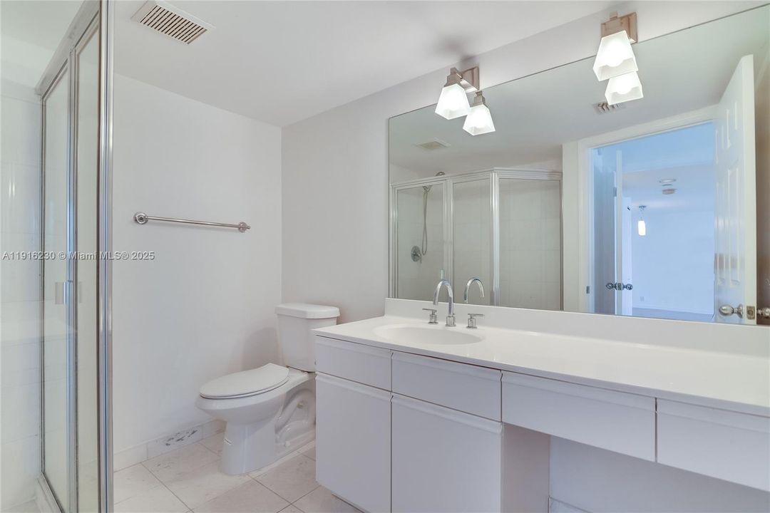 Active With Contract: $3,400 (2 beds, 2 baths, 1365 Square Feet)