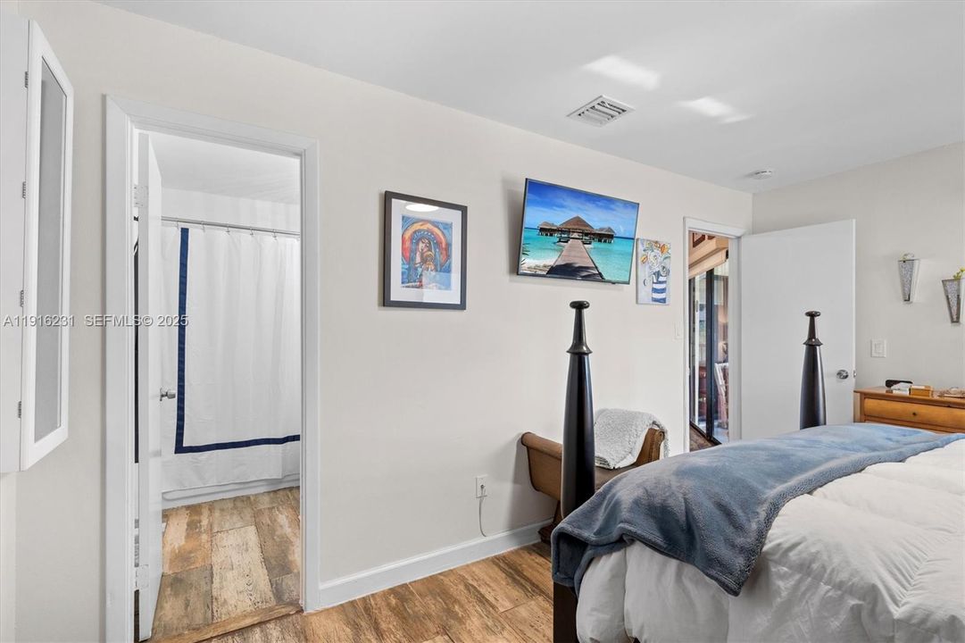 На продажу: $268,878 (2 спален, 2 ванн, 970 Квадратных фут)