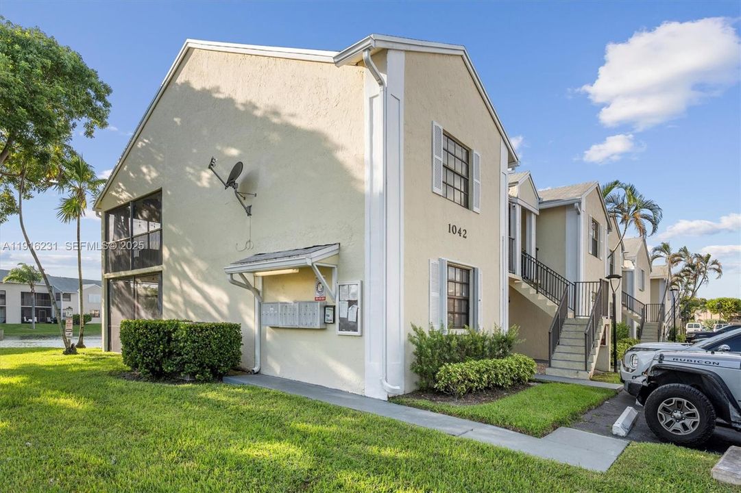 На продажу: $268,878 (2 спален, 2 ванн, 970 Квадратных фут)