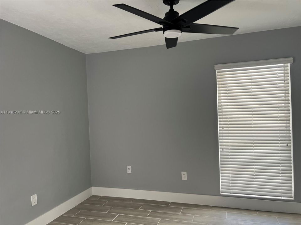 For Rent: $2,900 (3 beds, 2 baths, 1276 Square Feet)