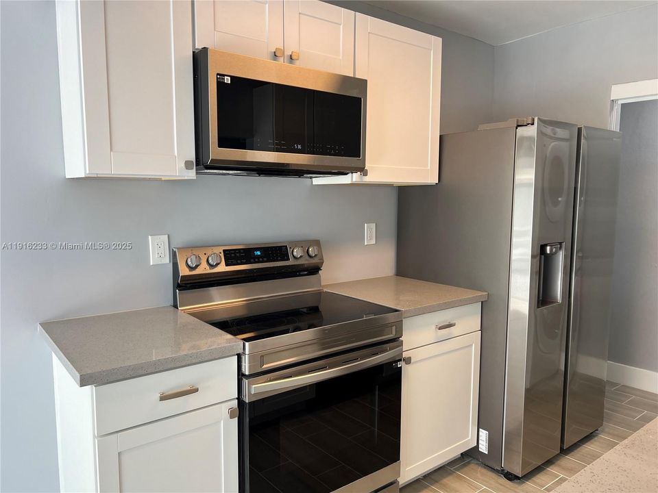 For Rent: $2,900 (3 beds, 2 baths, 1276 Square Feet)