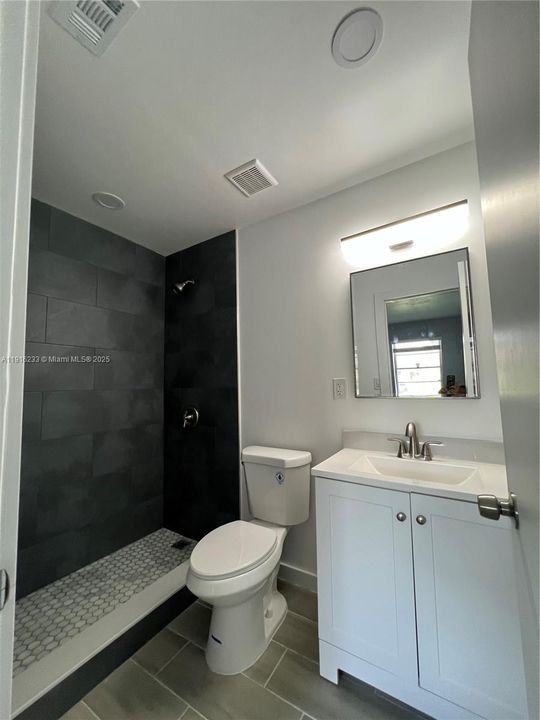 For Rent: $2,900 (3 beds, 2 baths, 1276 Square Feet)