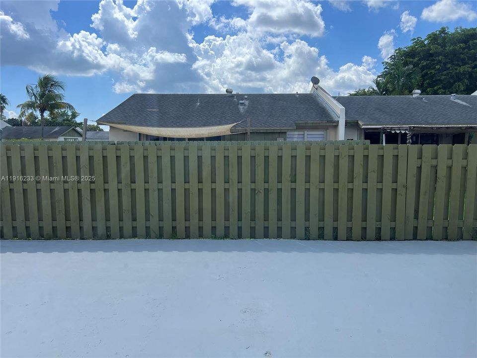 For Rent: $2,900 (3 beds, 2 baths, 1276 Square Feet)