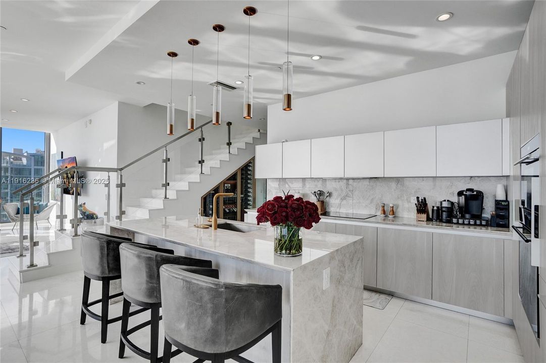 For Rent: $27,500 (4 beds, 4 baths, 2915 Square Feet)