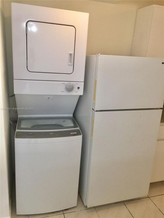 For Rent: $1,750 (1 beds, 1 baths, 554 Square Feet)