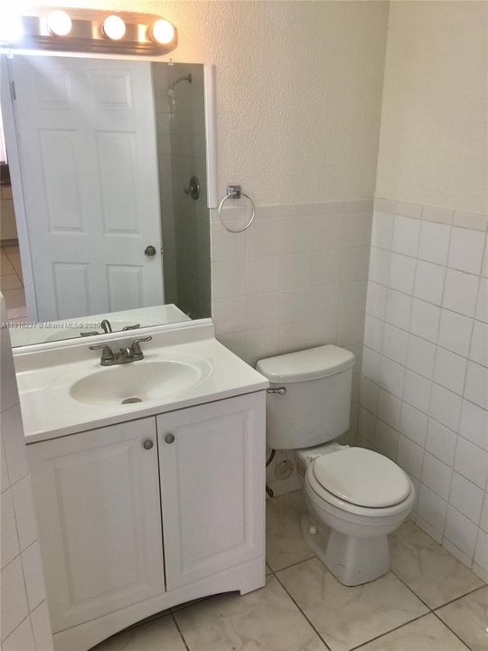 For Rent: $1,750 (1 beds, 1 baths, 554 Square Feet)