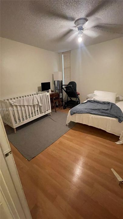 For Sale: $205,000 (2 beds, 2 baths, 834 Square Feet)