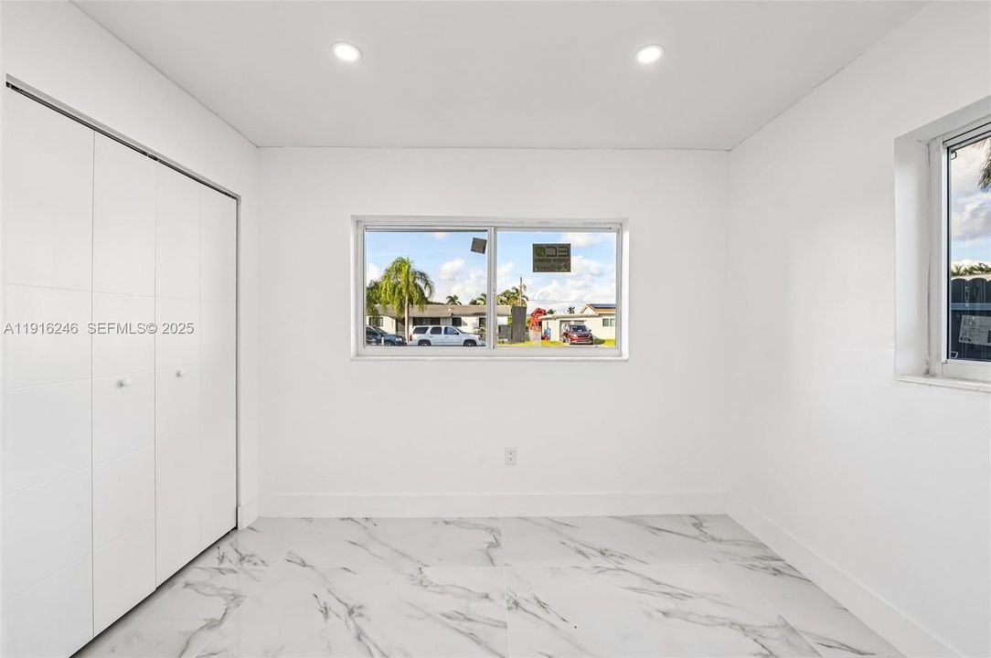 For Sale: $540,000 (3 beds, 2 baths, 1012 Square Feet)