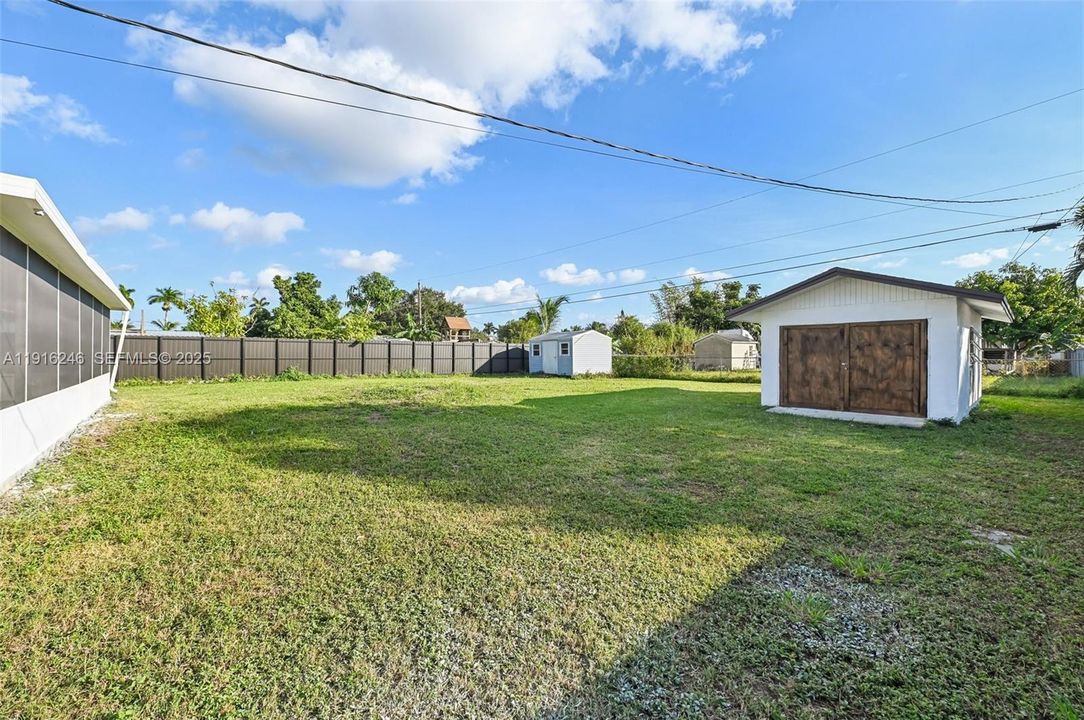 For Sale: $540,000 (3 beds, 2 baths, 1012 Square Feet)