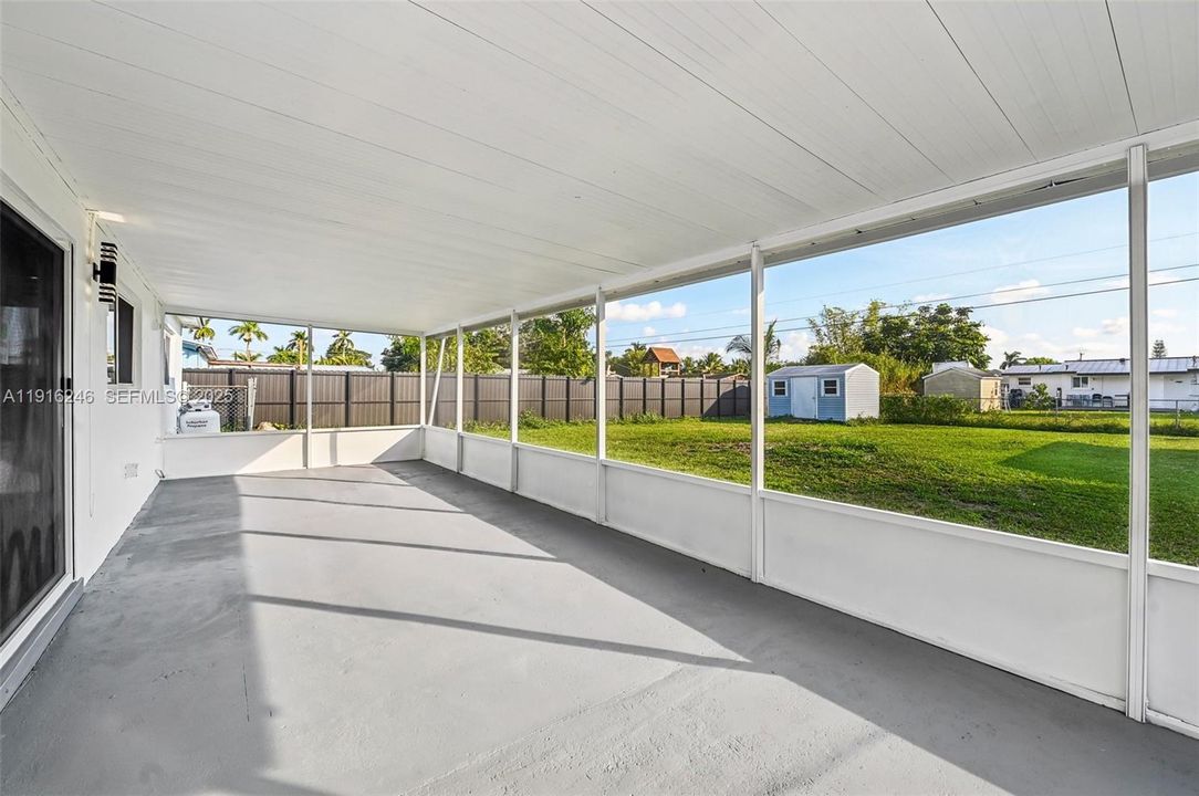 For Sale: $540,000 (3 beds, 2 baths, 1012 Square Feet)