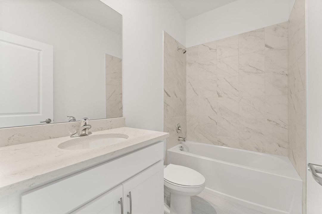 US_SEF_DYLAN_LOT 134_BATH 2