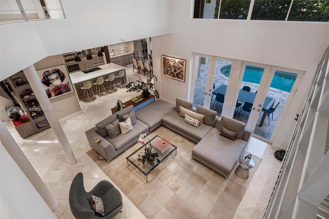 For Sale: $3,200,000 (6 beds, 5 baths, 3994 Square Feet)