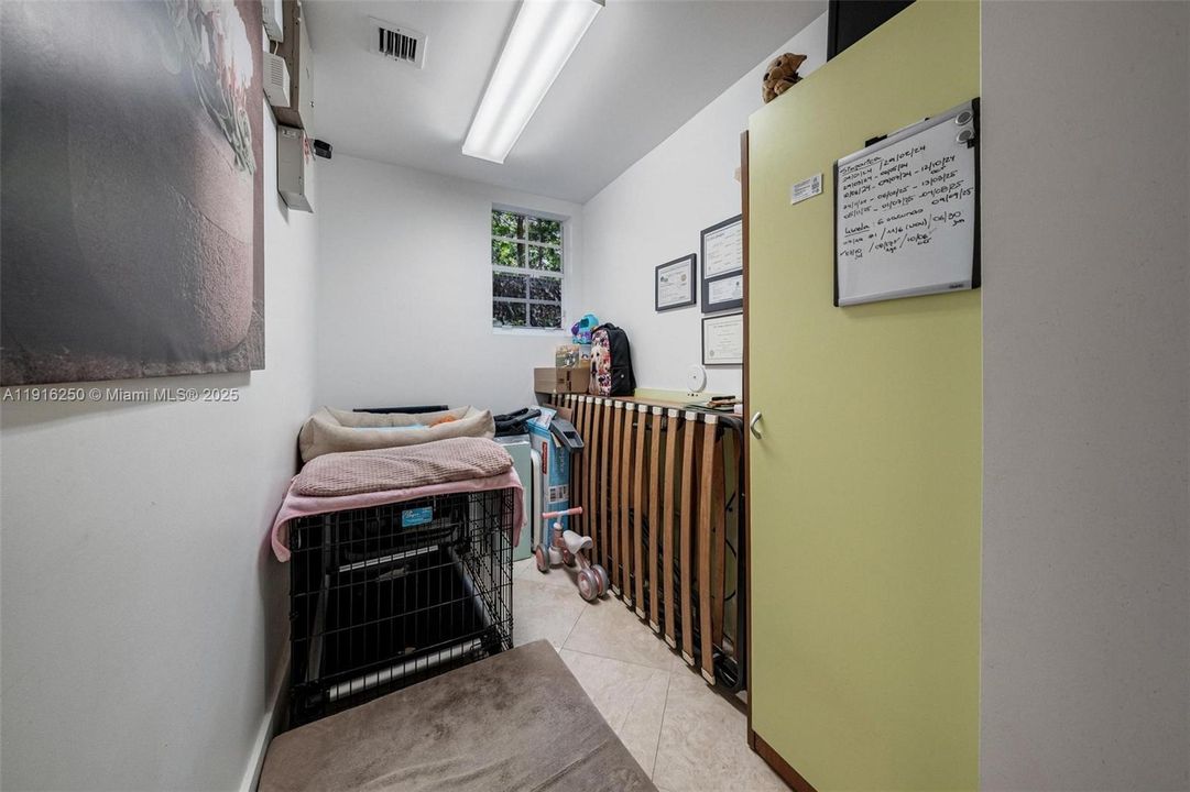 For Sale: $3,200,000 (6 beds, 5 baths, 3994 Square Feet)