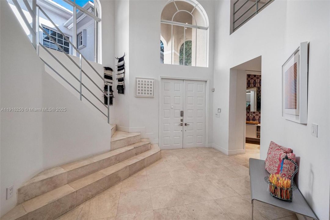 For Sale: $3,200,000 (6 beds, 5 baths, 3994 Square Feet)