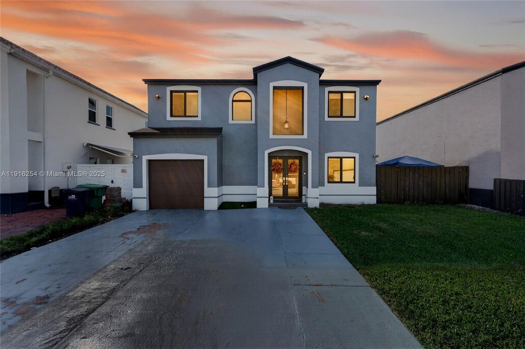 На продажу: $520,000 (3 спален, 2 ванн, 1900 Квадратных фут)