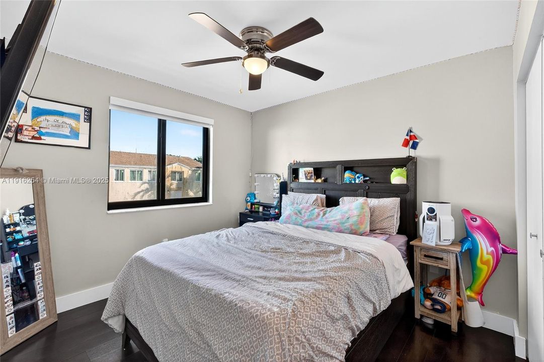 На продажу: $520,000 (3 спален, 2 ванн, 1900 Квадратных фут)