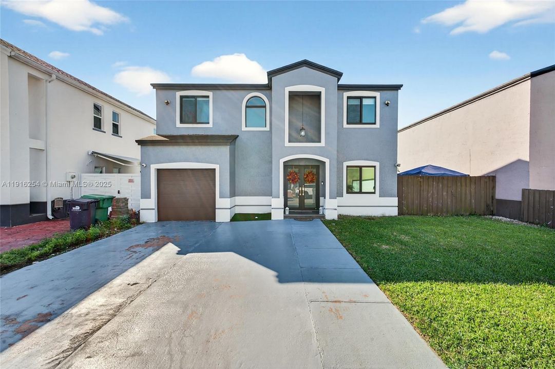 На продажу: $520,000 (3 спален, 2 ванн, 1900 Квадратных фут)