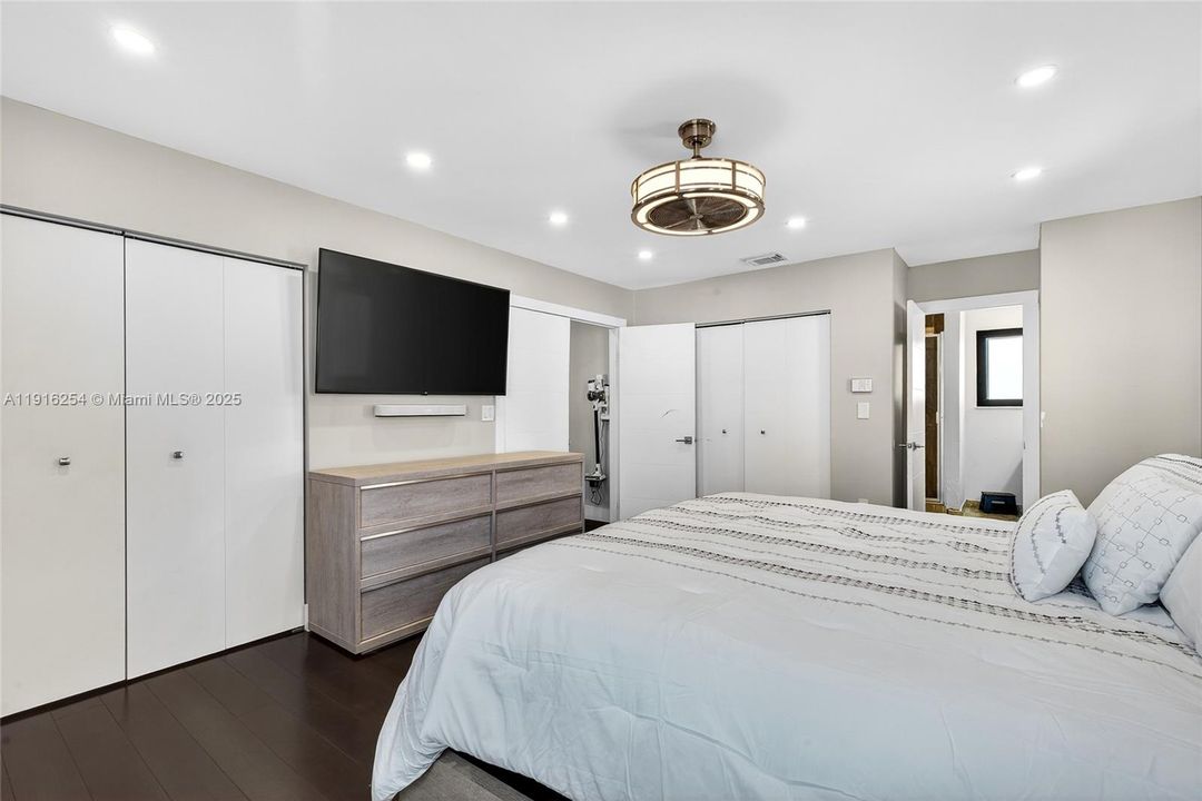 На продажу: $520,000 (3 спален, 2 ванн, 1900 Квадратных фут)