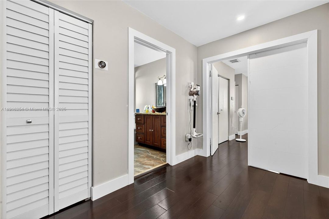 На продажу: $520,000 (3 спален, 2 ванн, 1900 Квадратных фут)