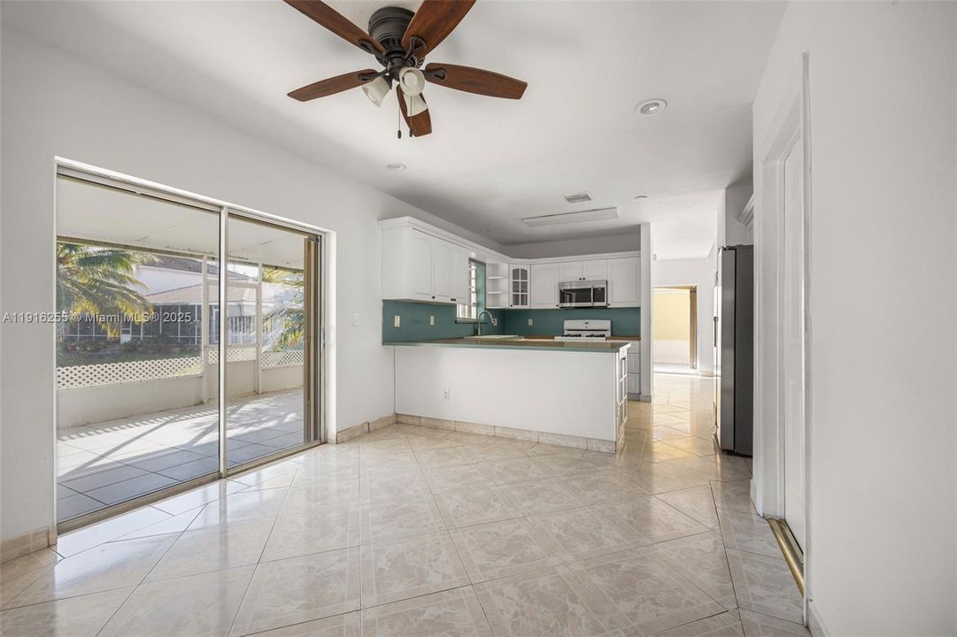 待售: $599,999 (3 贝兹, 2 浴室, 1648 平方英尺)