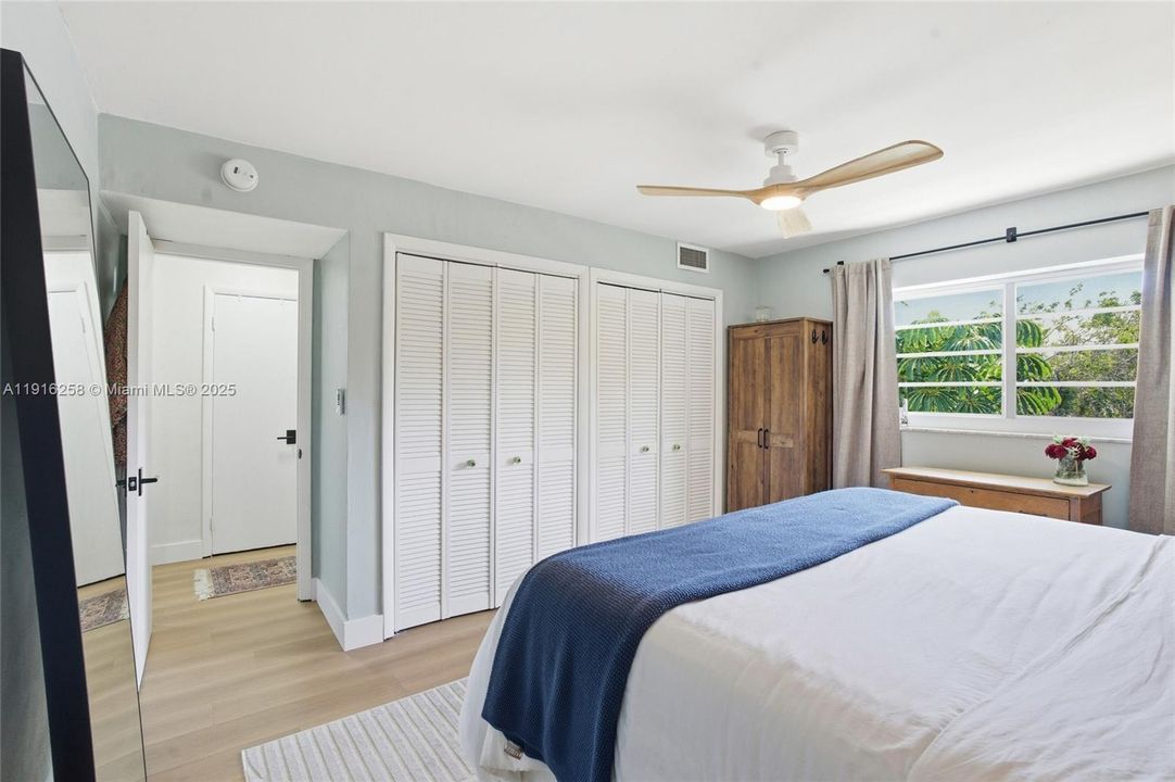 For Sale: $439,000 (2 beds, 1 baths, 768 Square Feet)