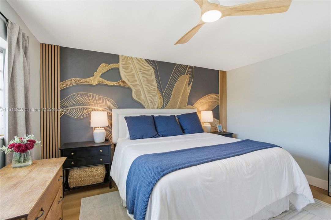 For Sale: $439,000 (2 beds, 1 baths, 768 Square Feet)