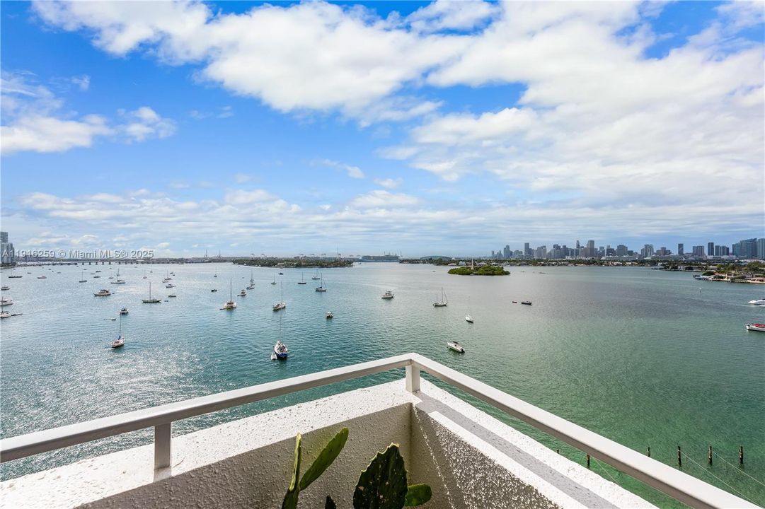 For Sale: $3,990,000 (4 beds, 3 baths, 2760 Square Feet)