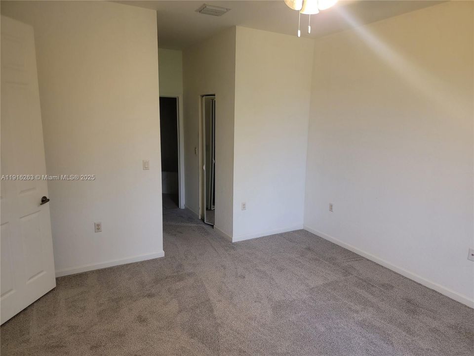 For Sale: $269,900 (4 beds, 2 baths, 1882 Square Feet)