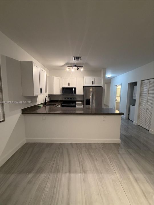 For Rent: $3,400 (3 beds, 2 baths, 0 Square Feet)