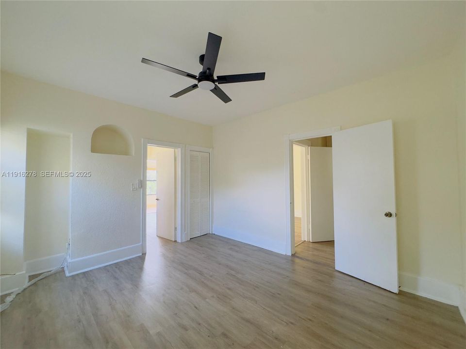 For Rent: $2,150 (2 beds, 1 baths, 1028 Square Feet)