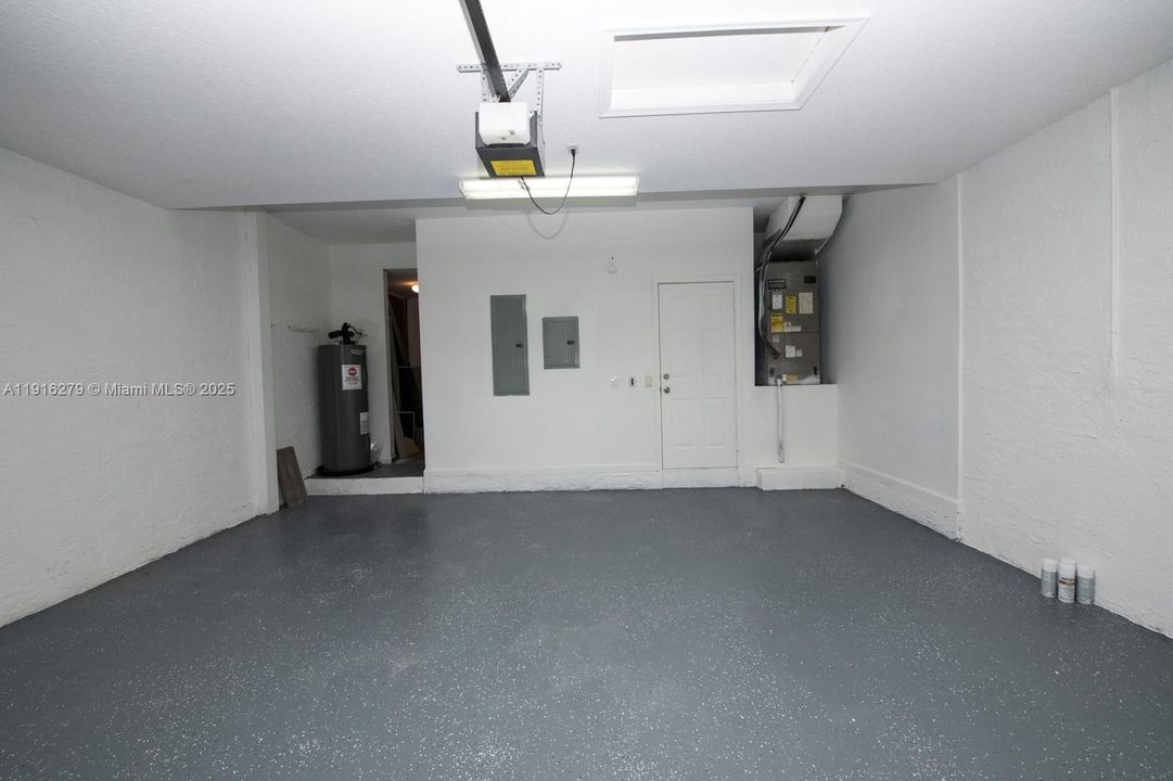 В аренду: $5,750 (5 спален, 3 ванн, 3625 Квадратных фут)