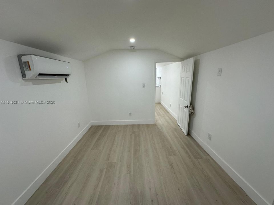 En Renta: $1,100 (1 camas, 1 baños, 1894 Pies cuadrados)