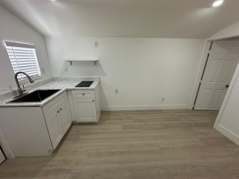 En Renta: $1,100 (1 camas, 1 baños, 1894 Pies cuadrados)