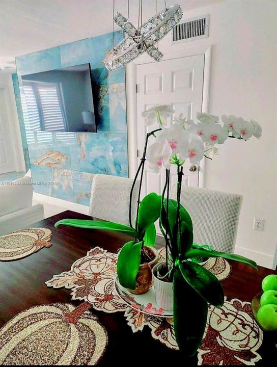 For Sale: $518,777 (2 beds, 2 baths, 1152 Square Feet)