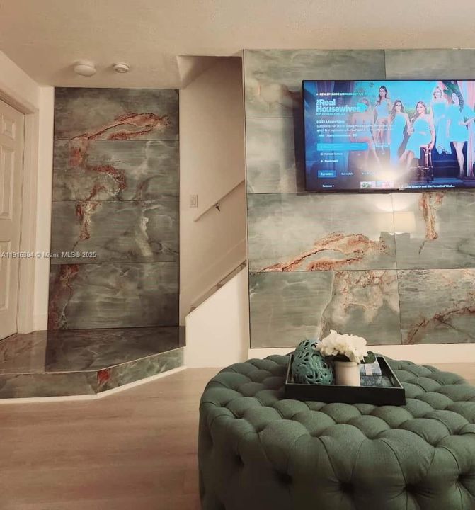 For Sale: $518,777 (2 beds, 2 baths, 1152 Square Feet)