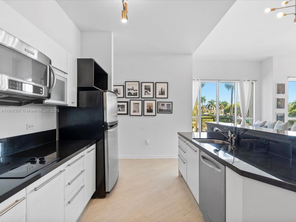 En Venta: $450,000 (1 camas, 1 baños, 1000 Pies cuadrados)