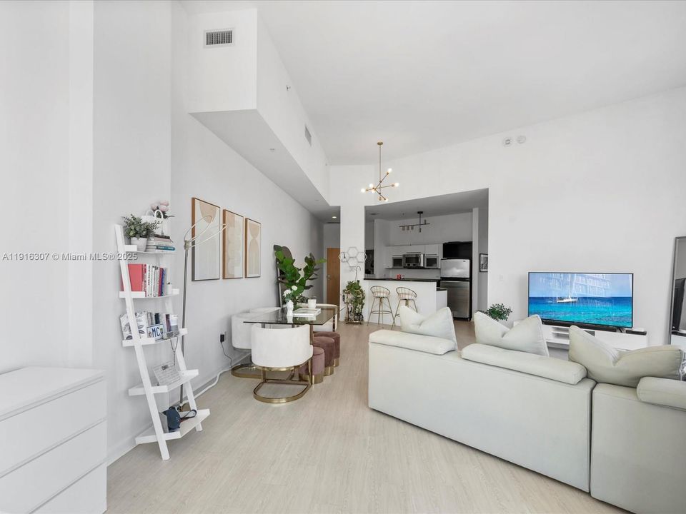 En Venta: $450,000 (1 camas, 1 baños, 1000 Pies cuadrados)