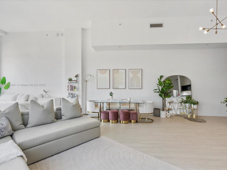 En Venta: $450,000 (1 camas, 1 baños, 1000 Pies cuadrados)