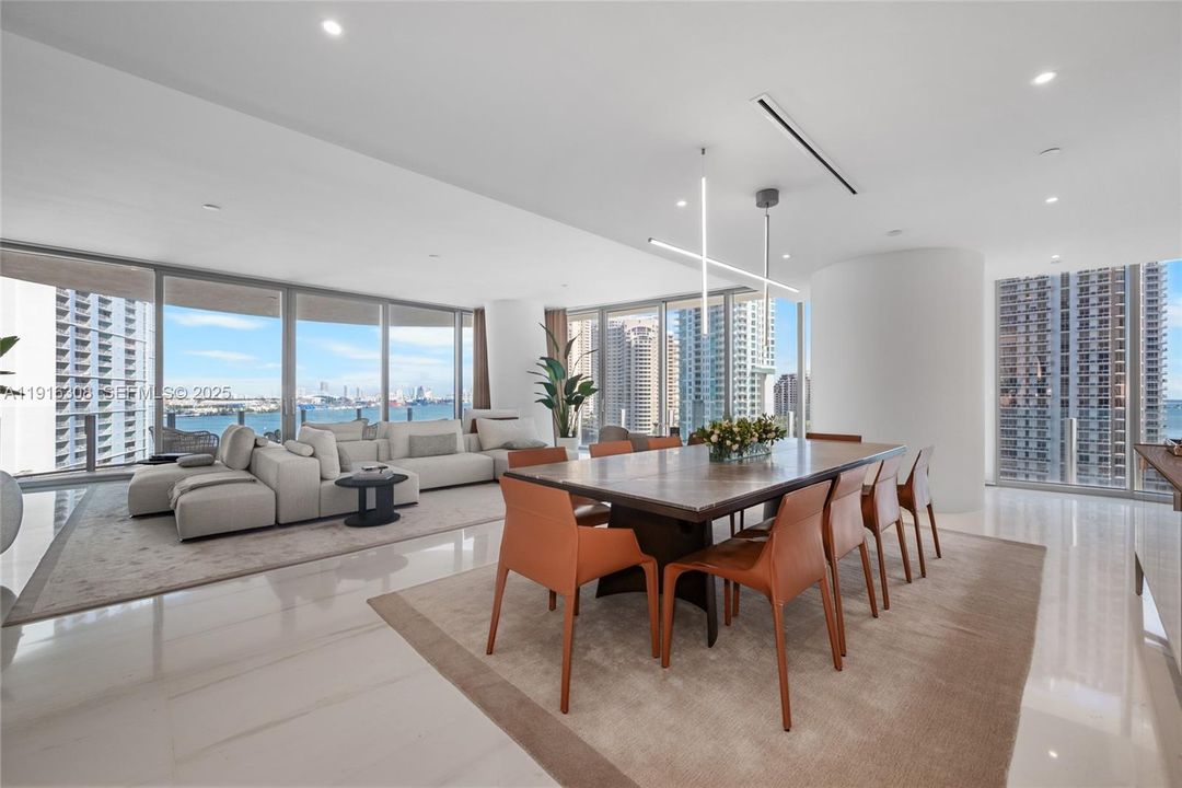 待售: $7,995,000 (4 贝兹, 4 浴室, 3643 平方英尺)