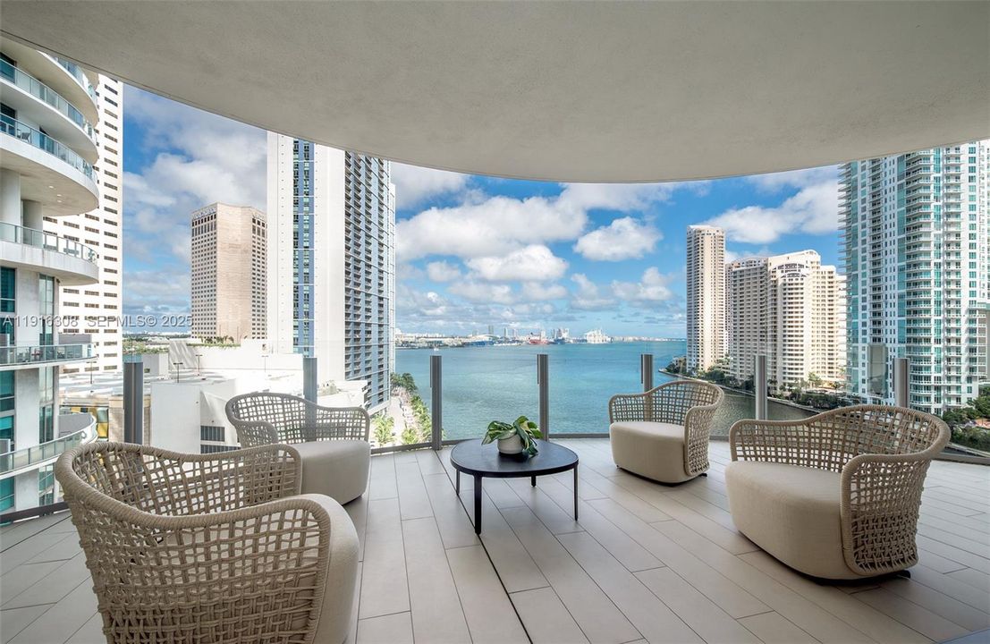 待售: $7,995,000 (4 贝兹, 4 浴室, 3643 平方英尺)