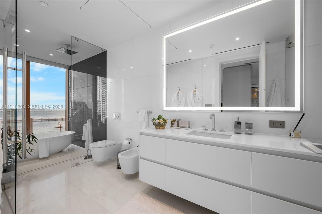 Primary Bed Bathroom