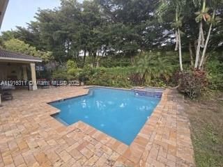 For Rent: $8,900 (5 beds, 5 baths, 3715 Square Feet)