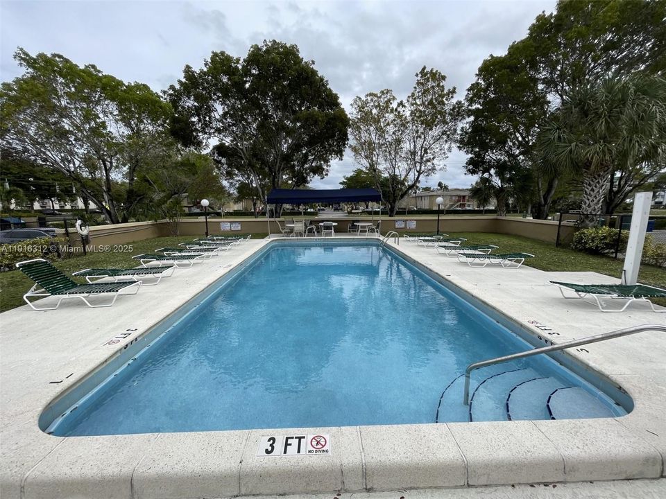 В аренду: $3,000 (3 спален, 2 ванн, 1270 Квадратных фут)